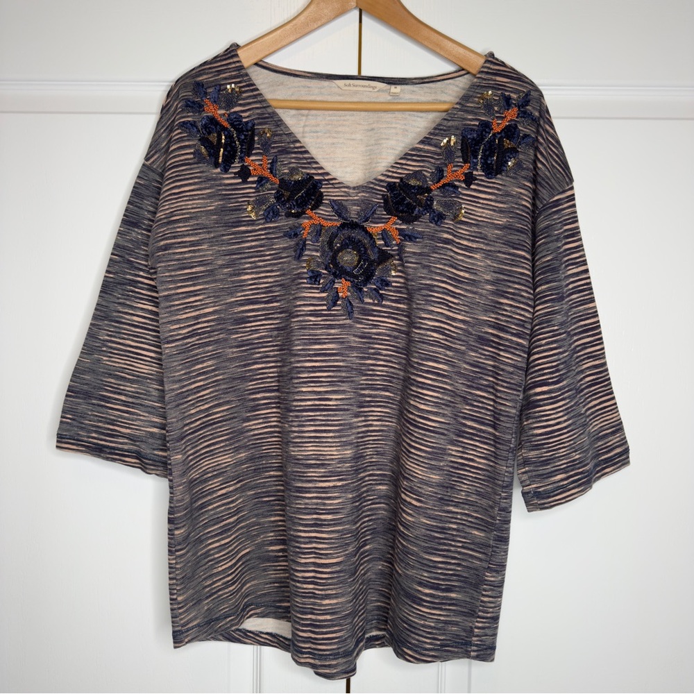 Soft Surroundings Embellished Floral Beaded V Neck‎ Top Navy Peach Stripe Medium